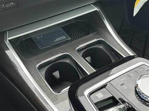 New 2026 BMW 740i RWD image 26