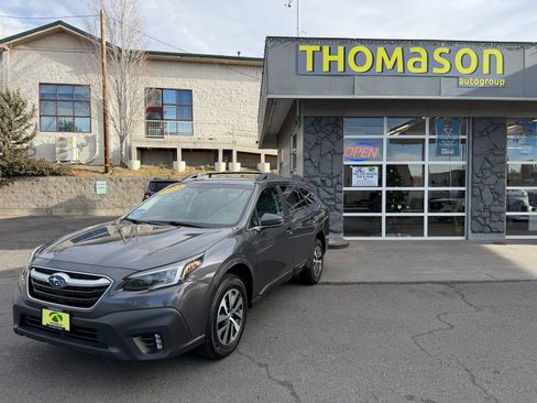 Used 2020 Subaru Outback Premium image 2