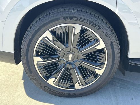 New 2025 Cadillac Escalade IQ Sport 2 image 38