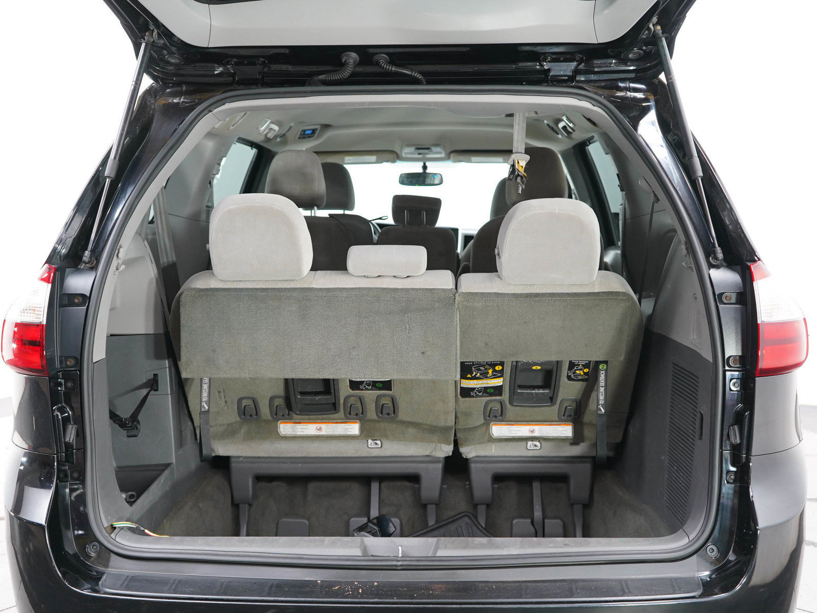 Used 2017 Toyota Sienna LE FWD image 18
