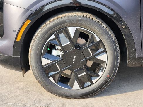 New 2026 Kia Sportage SX image 7