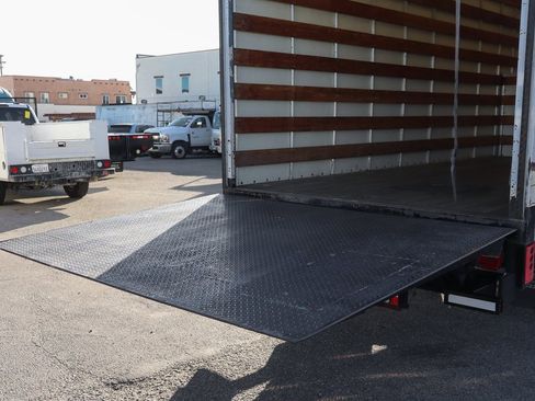 Used 2017 Ford F550 2WD Regular Cab Super Duty image 10