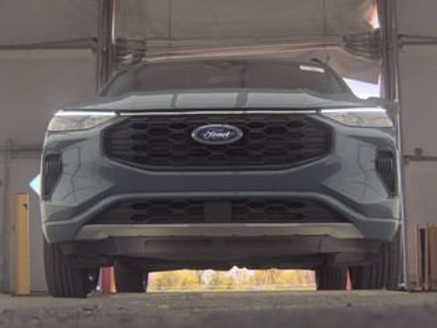 Used 2024 Ford Escape ST-Line w/ Tech Pack #1 AWD/4WD image 3