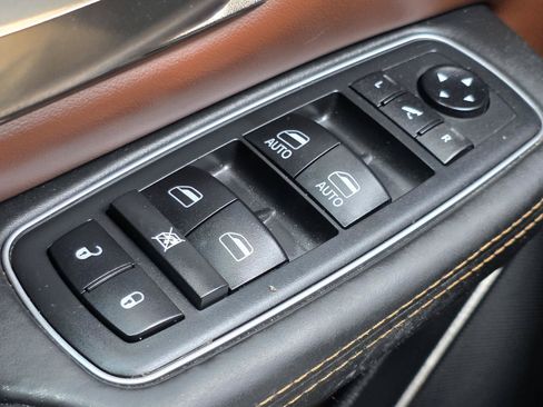 Used 2019 RAM 1500 Limited AWD/4WD image 9