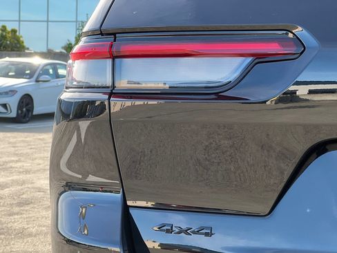 New 2026 Jeep Grand Cherokee L 4WD image 28