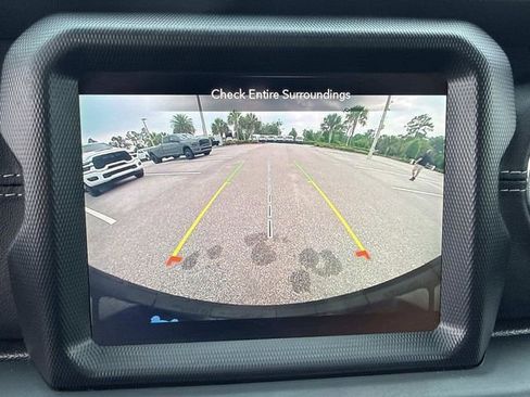 Used 2022 Jeep Wrangler Unlimited Sahara AWD/4WD image 25