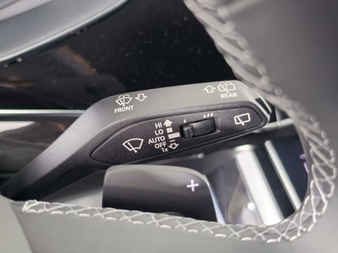New 2026 Audi SQ7 Prestige AWD/4WD image 22