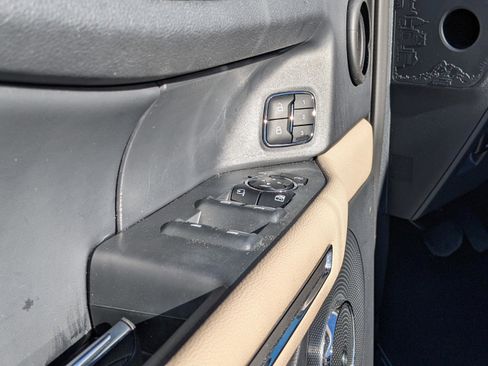 Used 2024 Ford Expedition Limited image 30