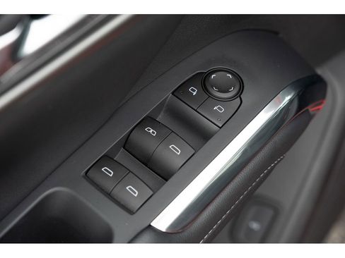 Used 2025 Chevrolet Traverse LT w/ Sun and Wheel Package FWD image 14