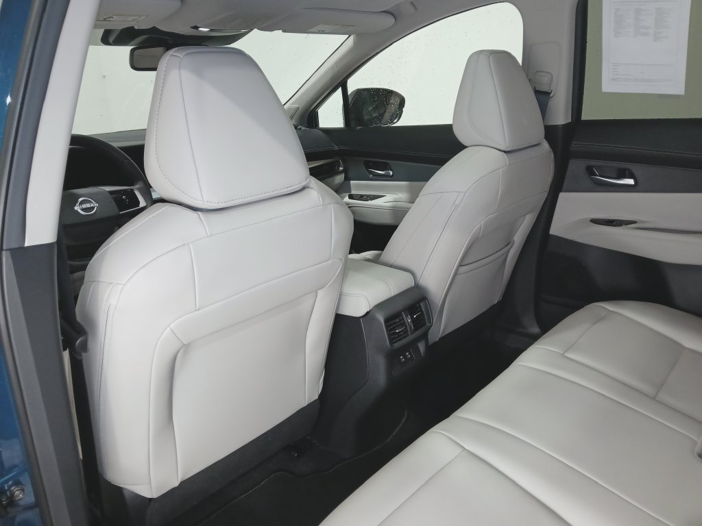 Certified 2025 Nissan Murano SL w/ Cargo Package AWD/4WD image 14