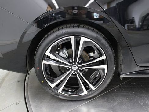 Used 2023 Nissan Sentra SR FWD image 43