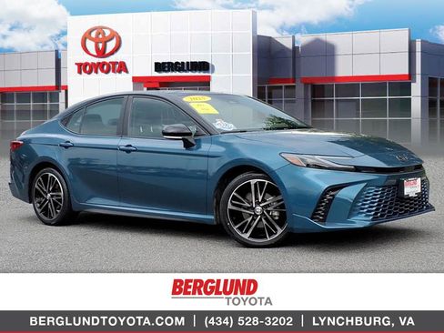 Used 2025 Toyota Camry XSE FWD image 1