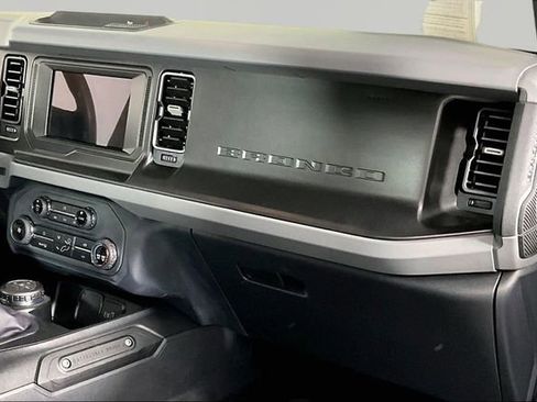Used 2022 Ford Bronco 2-Door AWD/4WD image 23