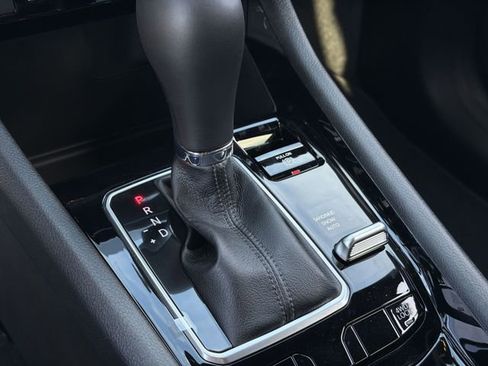 New 2026 Jeep Compass Latitude image 24