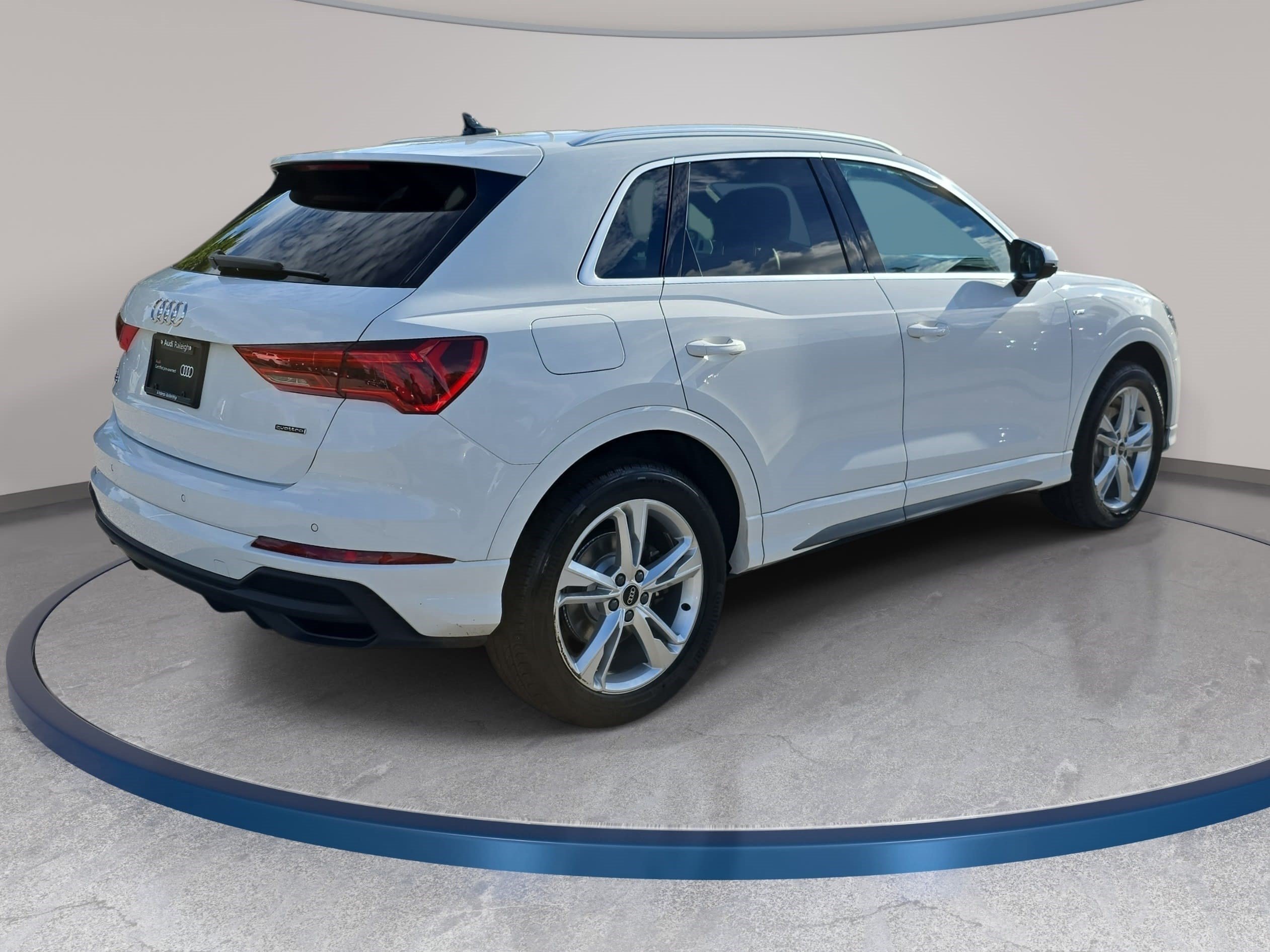 Certified 2024 Audi Q3 2.0T Premium AWD/4WD image 5