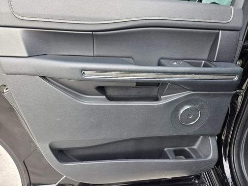 Used 2023 Ford Expedition Max XLT image 38