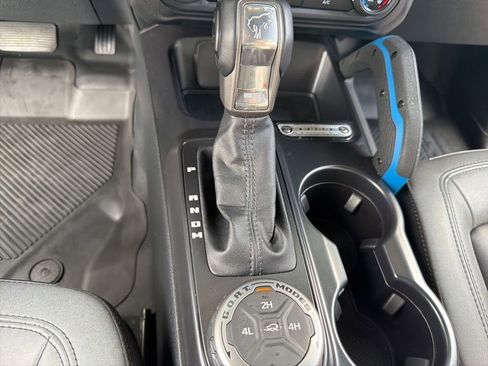 Used 2024 Ford Bronco Black Diamond image 18