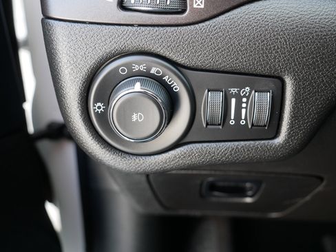 Used 2021 Jeep Cherokee Trailhawk image 26