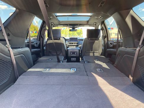 Used 2022 Chevrolet Tahoe Z71 w/ Z71 Off-Road Package image 18