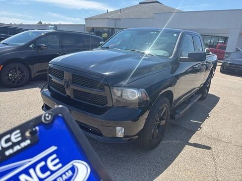 Used 2015 RAM 1500 Express w/ Black Ram 1500 Express Group AWD/4WD image 13