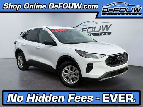 Used 2024 Ford Escape Active AWD/4WD image 1