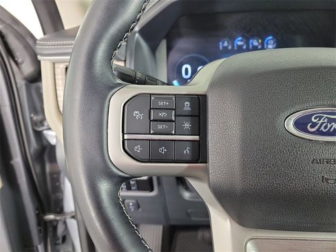 Used 2023 Ford Expedition Limited image 24