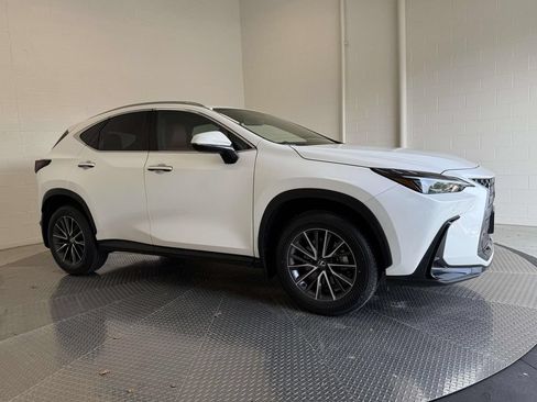 Certified 2025 Lexus NX 350 AWD w/ Accessory Package (2T) image 9