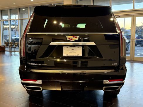 New 2026 Cadillac Escalade Luxury w/ Touring Package image 8