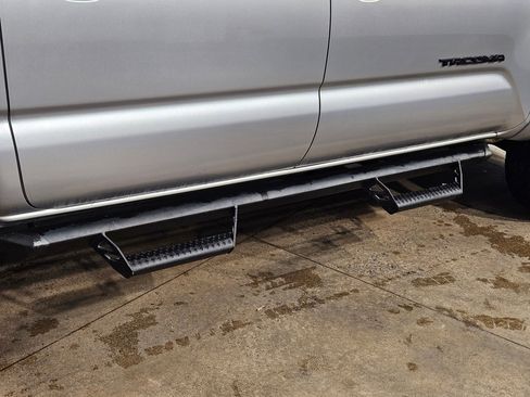 Used 2020 Toyota Tacoma SR5 image 35