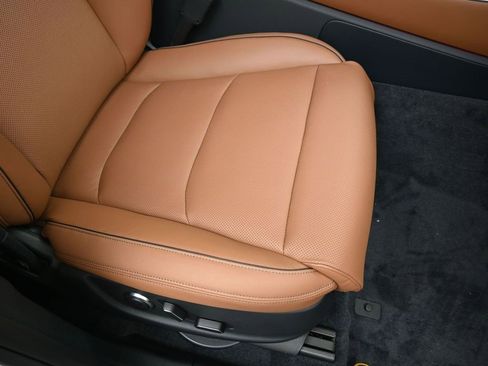 New 2026 Genesis GV70 2.5T Advanced image 13