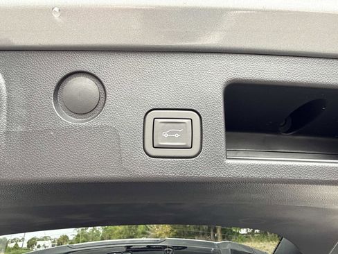 New 2026 Chevrolet Equinox RS w/ Convenience Package III FWD image 33