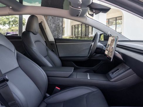 Used 2025 Tesla Model 3 Long Range RWD image 26