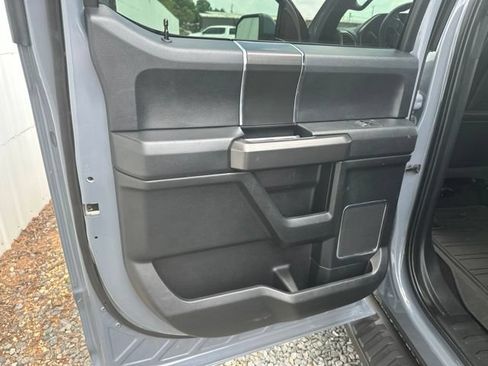 Used 2019 Ford F150 Lariat w/ Equipment Group 502A Luxury AWD/4WD image 17