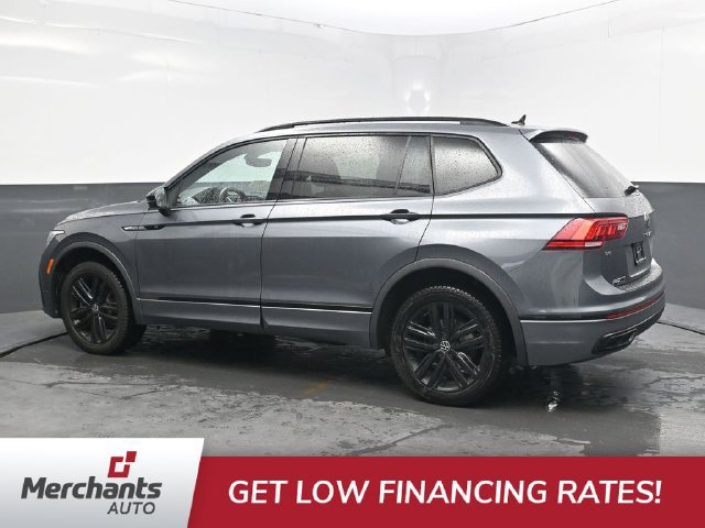 Used 2022 Volkswagen Tiguan SE R-Line AWD/4WD image 4