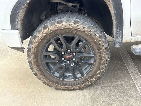 Used 2021 GMC Sierra 1500 Elevation image 12