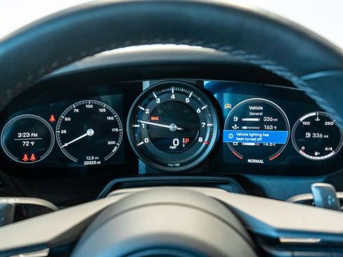 Certified 2022 Porsche 911 Carrera 4 AWD/4WD image 18
