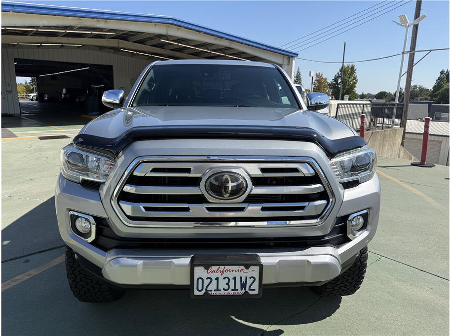 Used 2019 Toyota Tacoma Limited AWD/4WD image 3