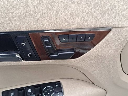 Used 2011 Mercedes-Benz E 350 Cabriolet image 22