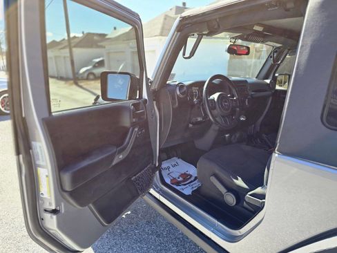 Used 2017 Jeep Wrangler Sport w/ Quick Order Package 23S image 32