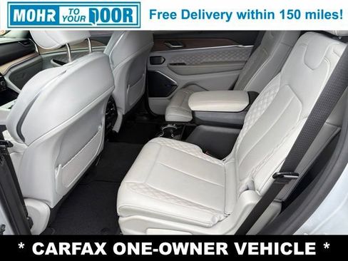 Used 2021 Jeep Grand Cherokee L Summit w/ Luxury Tech Group V AWD/4WD image 37