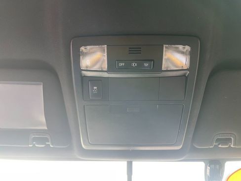 Used 2016 Toyota Tacoma TRD Sport AWD/4WD image 23