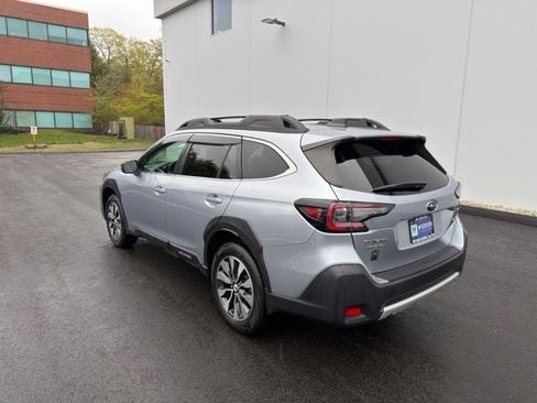 Used 2024 Subaru Outback Limited AWD/4WD image 9