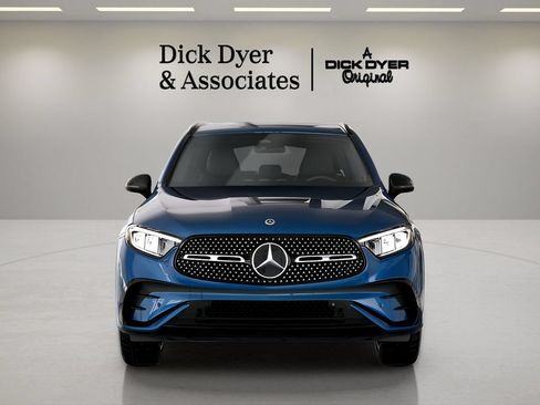 Used 2026 Mercedes-Benz GLC 300 image 4