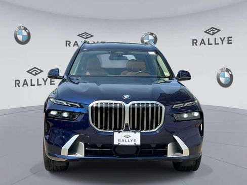 Used 2024 BMW X7 xDrive40i w/ Premium Package AWD/4WD image 2
