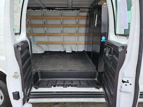 Used 2025 GMC Savana 2500 w/ Driver Convenience Package RWD image 21
