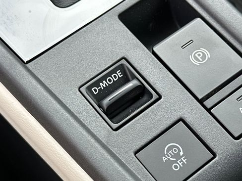 New 2026 Nissan Sentra SL w/ Floor Mat Package image 32