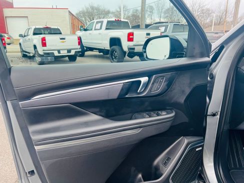 Used 2025 Buick Enclave Sport Touring image 16