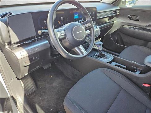 Certified 2025 Hyundai Kona SEL image 10