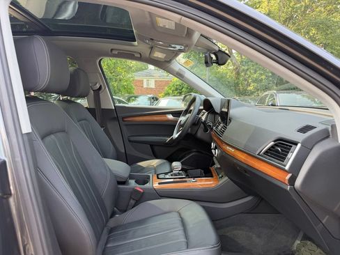 Used 2023 Audi Q5 2.0T Premium Plus w/ Premium Plus Package AWD/4WD image 17