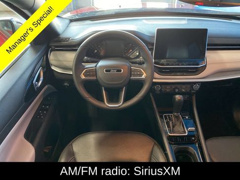 Used 2025 Jeep Compass Limited AWD/4WD image 5